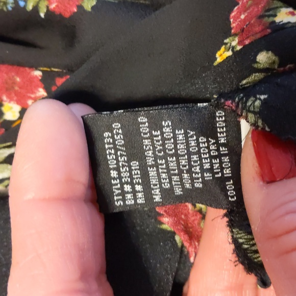 Women's Black/Floral Button Down Top with Cropped Front - Picture 6 of 7